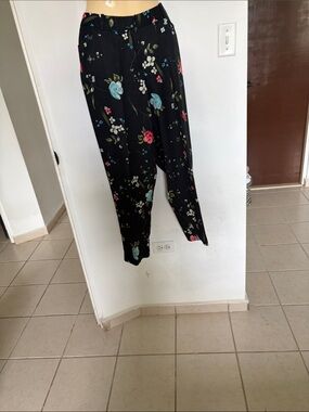 Worthington Black Floral Straight Leg Pants